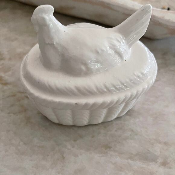 Vintage Ceramic Chicken on a basket covered dish white 4-2/3” - Picture 1 of 12